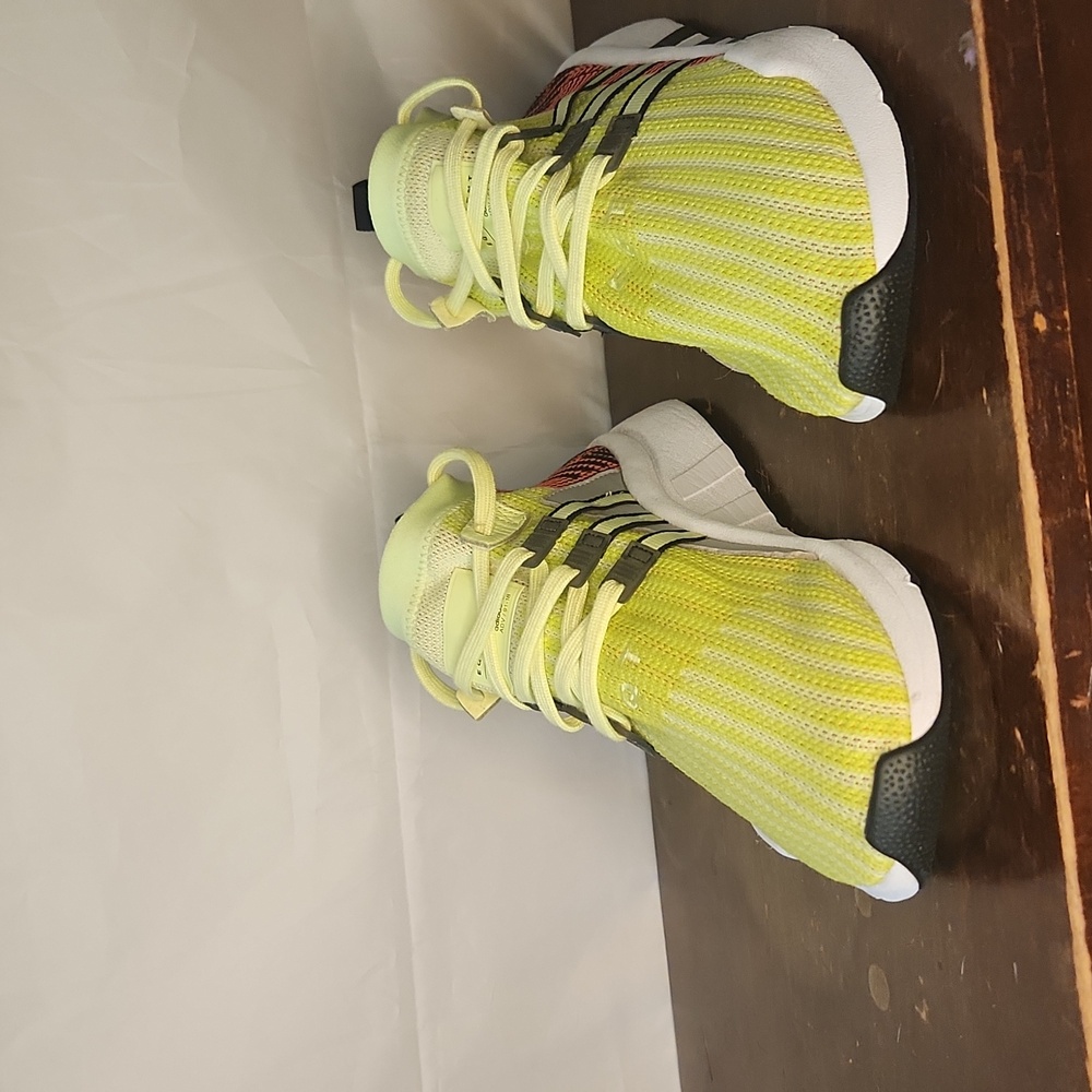 Adidas - Picture 2 of 5